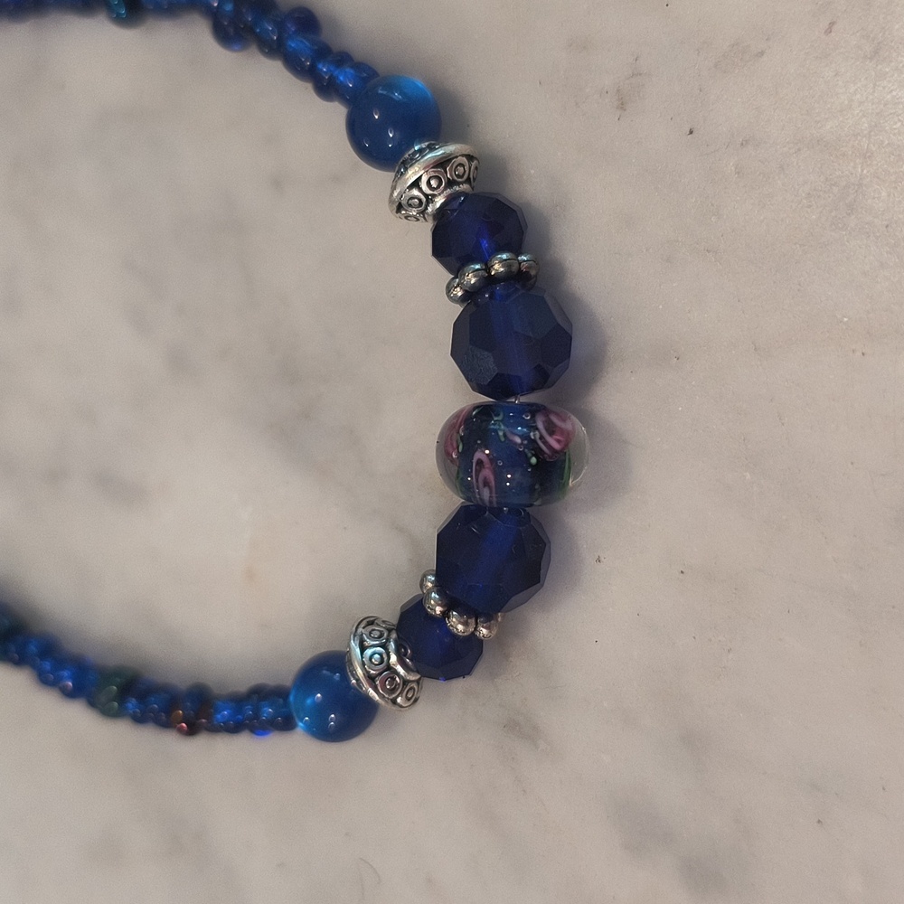 Bundle Of Handcrafted Necklaces - Picture 3 of 7